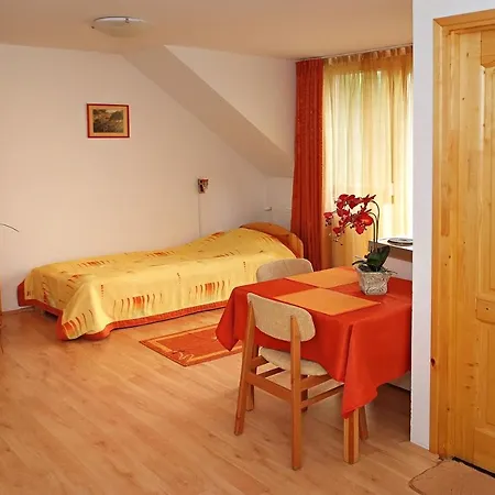 Aparthotel Centrum Apartmanhaz 3*