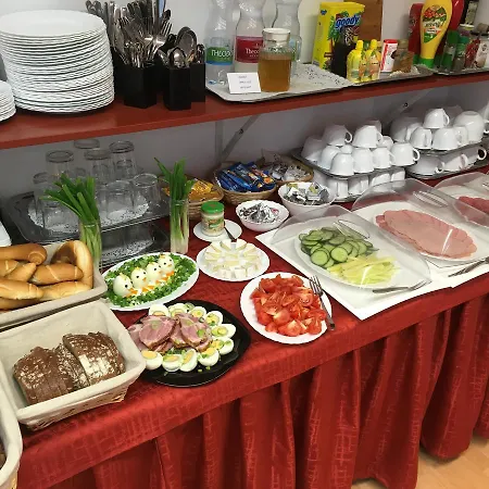 Centrum Apartmanhaz Ξενοδοχείο με διαμερίσματα 3*