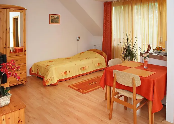 アパートホテル Centrum Apartmanhaz