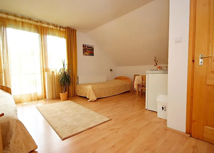 アパートホテル Centrum Apartmanhaz