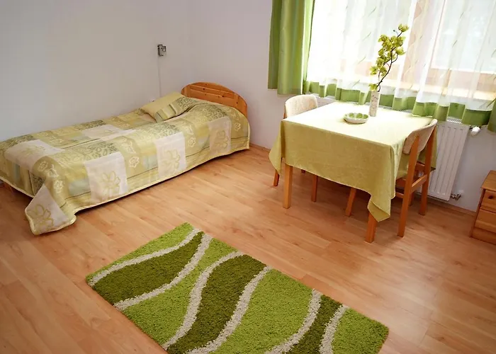 アパートホテル Centrum Apartmanhaz 3*