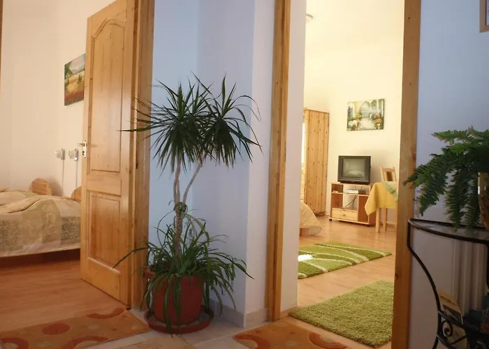 アパートホテル Centrum Apartmanhaz