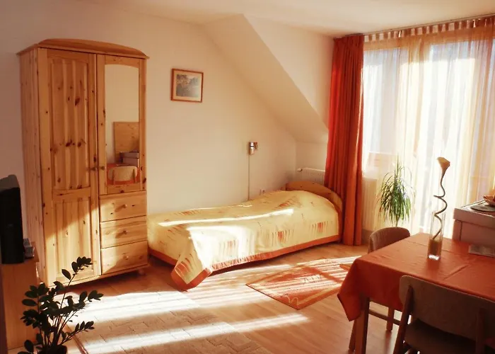 Centrum Apartmanhaz アパートホテル 3*